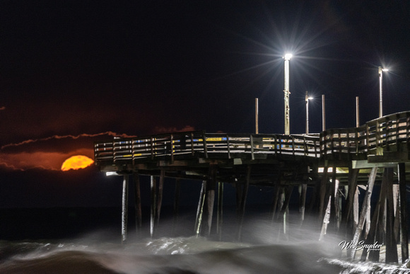 Moonrise at Avalon Pier